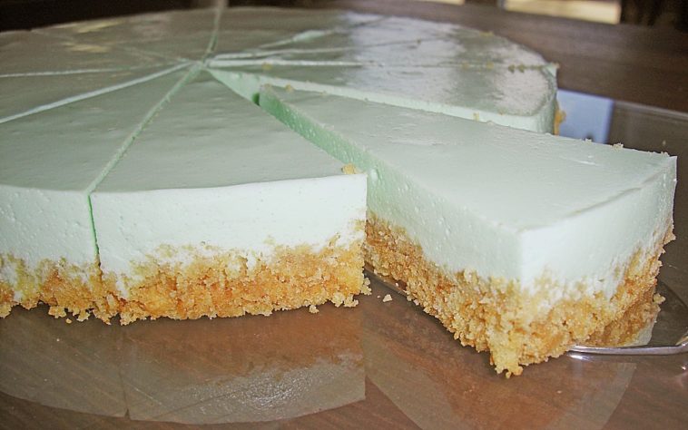 Waldmeister-Philadelphia-Torte Rezept 2 Waldmeister-Philadelphia-Torte