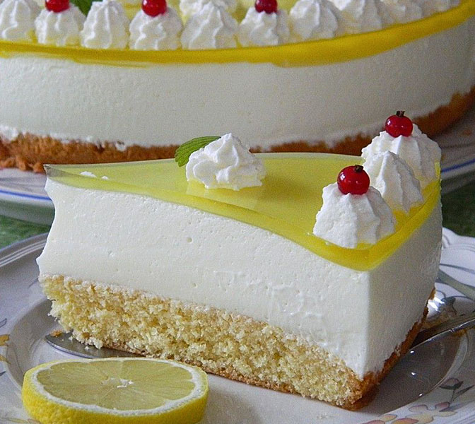 Einfache Zitronen-Joghurt-Torte