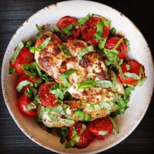 Hähnchen Parmigiana mit Kirschtomaten Rezept 2 Hähnchen Parmigiana mit Kirschtomaten