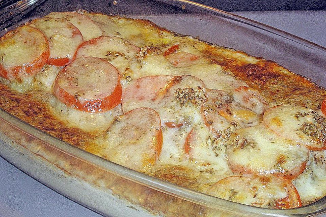 Hähnchenbrustfilet mit Tomate und Mozzarella in Kräuter