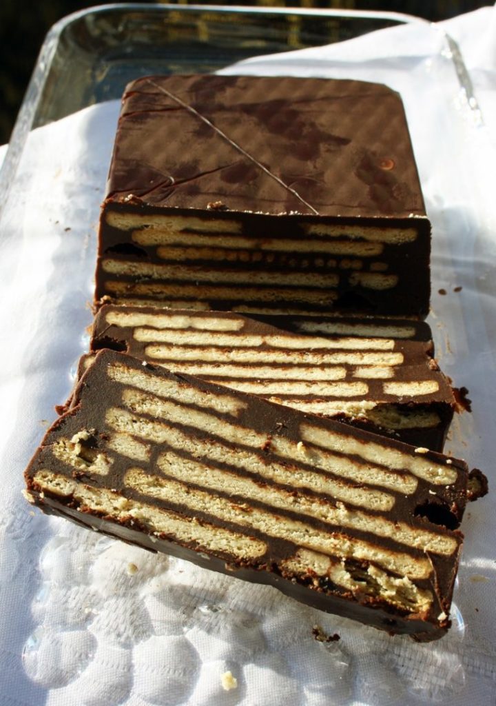 Saure-Sahne-Butterkekskuchen ohne Backen