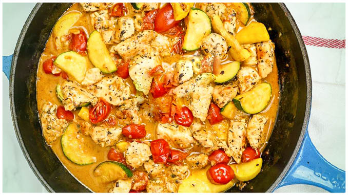 Hähnchenbrust mit Zucchini und Tomaten in cremiger Frischkäsesauce ...