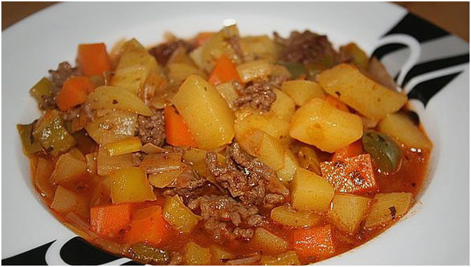 Bunter Hackfleisch-Gemüse-Eintopf – Schnell und Einfach Bunter Hackfleisch-Gemüse-Eintopf – Schnell und Einfach