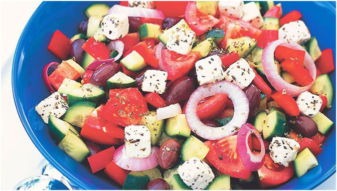 Griechischer Salat – so gelingt der Klassiker!