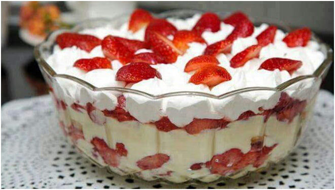 Pudding Erdbeer Dessert