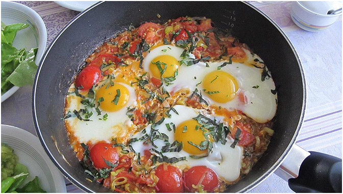 Eier-Tomaten-Pfanne schnelles und leichtes