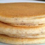 Low Carb Eiweiß-Vanille-Pancakes mit nur 0,8 g