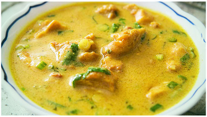 Low Carb Hähnchen-Curry-Suppe - Einfache Rezepte