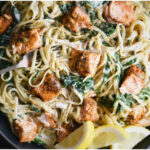 Spaghetti mit Lachs und Spinat