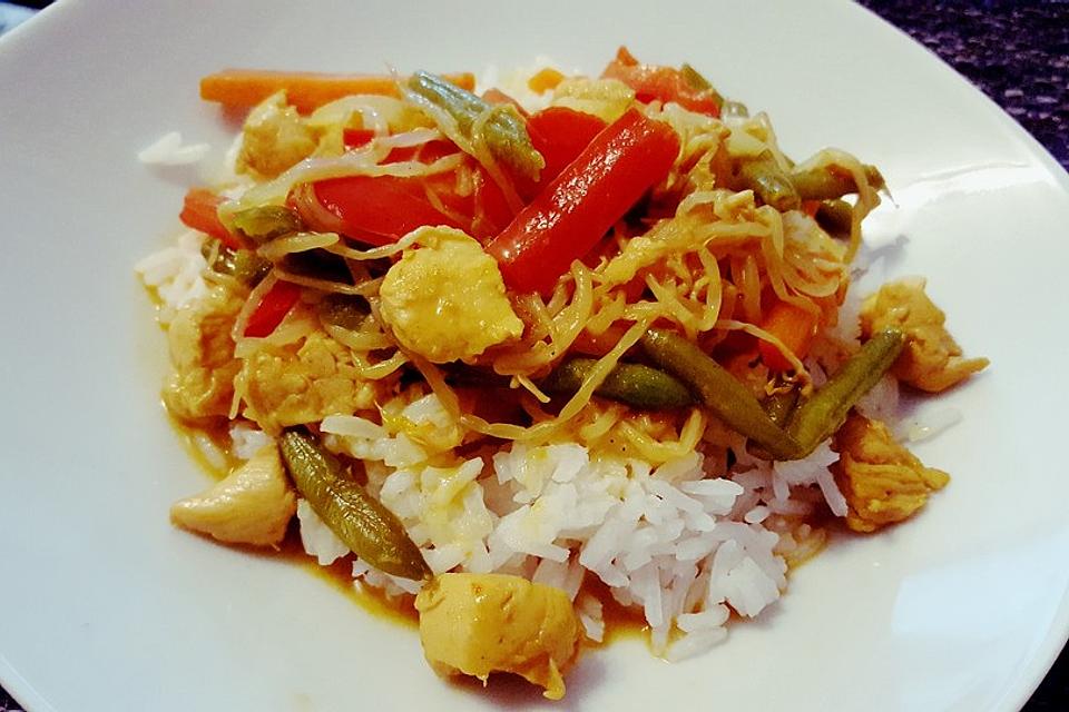 Rotes Thai-Curry mit Hähnchen