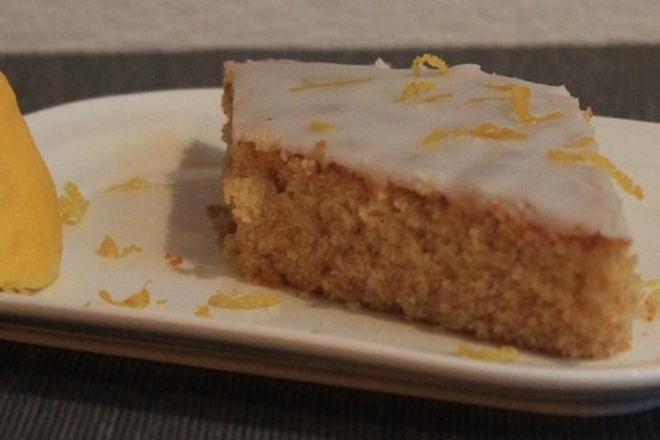 Schneller erfrischender Zitronenkuchen vom Blech - Einfache Rezepte