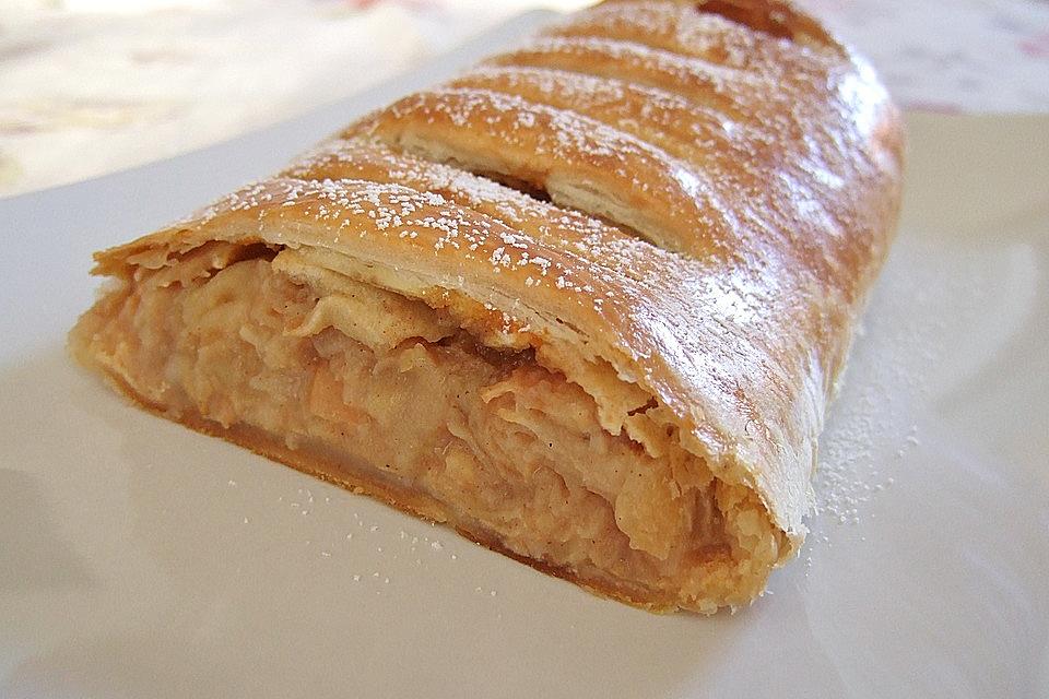 Apfelstrudel à la Marquise