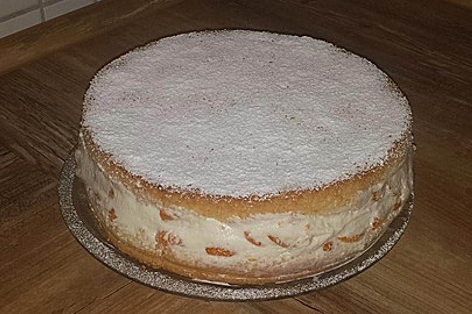 Rahm-Käse-Torte mit Kirschen Rezept