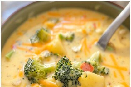 Brokkoli Kartoffel Suppe mit 200g Cheddar