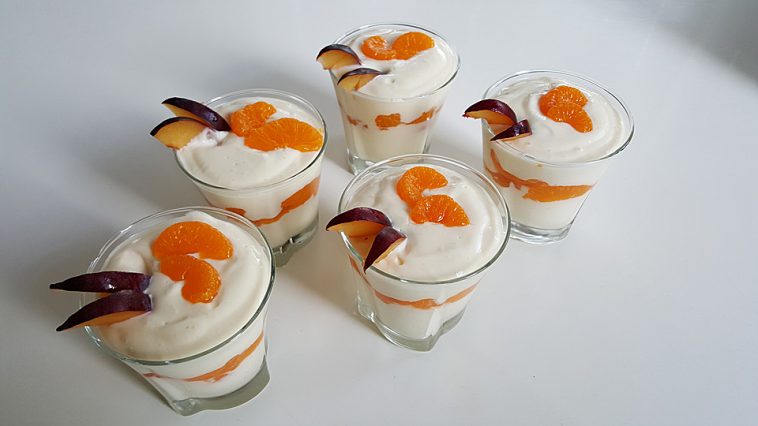 Schnelles Mandarinen-Quark-Dessert