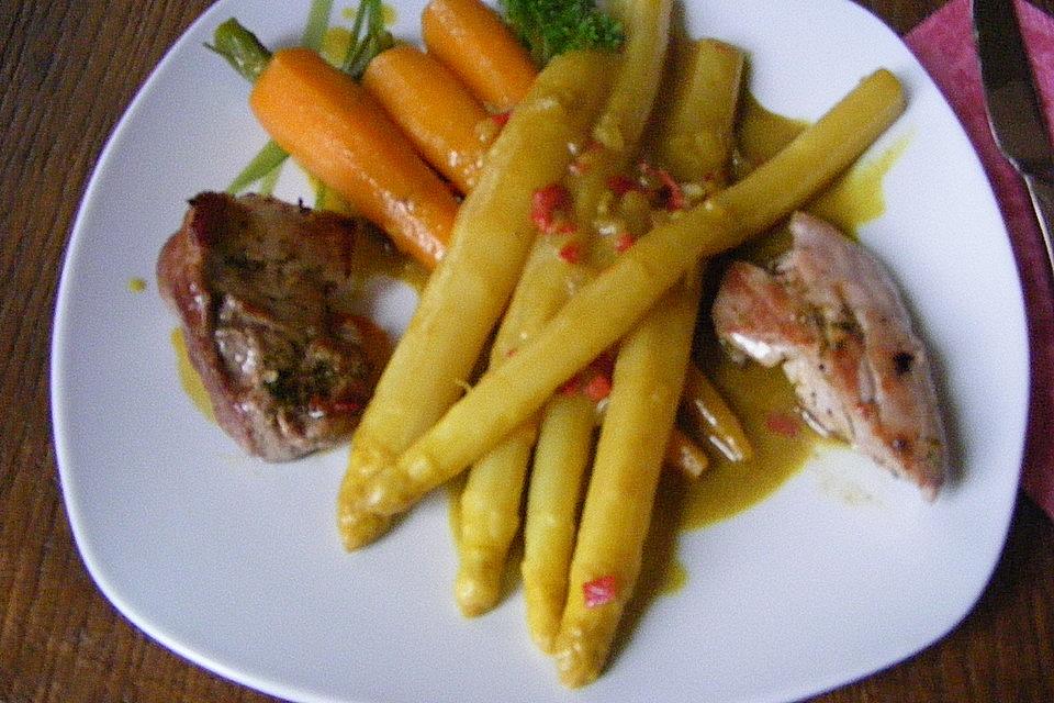 Curry-Spargel mit Schweinefiletmedaillons Rezept