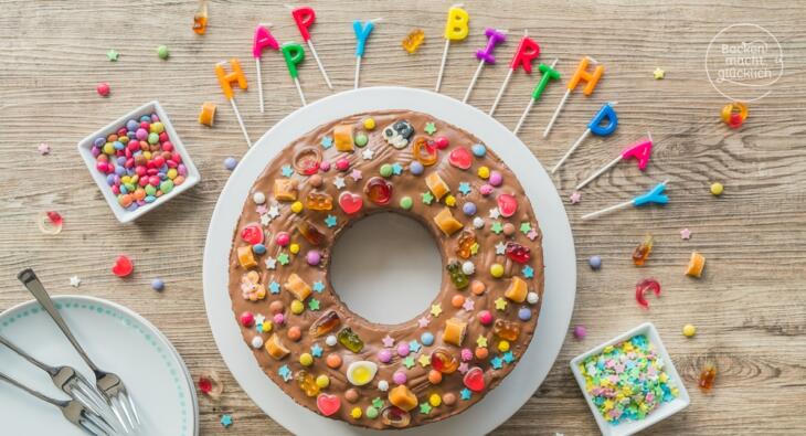 Marmorkuchen-Geburtstagskuchen für Kindergeburtstage