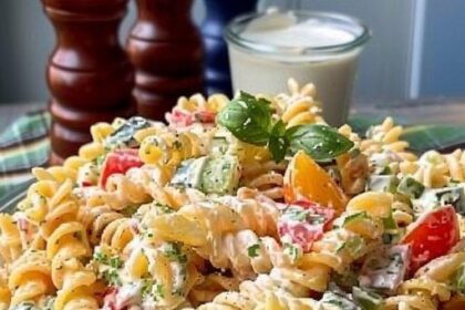 Nudelsalat Mit Joghurt Soße bereite ich 2x pro Woche