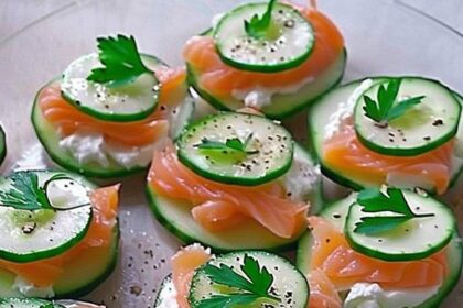 So fein, Gurken Lachs Häppchen mit 200 g Doppelrahmfrischkäse Rezept
