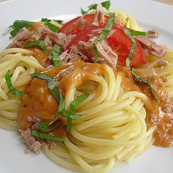 Spaghetti mit Thunfisch-Sahne-Soße - Einfache Rezepte