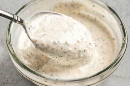 Unschlagbare Knoblauchsoße in 3 Minuten gemacht
