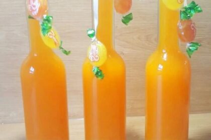 Weihnachtslikör mit Rum und 450 ml Orangensaft, der ist ein Muss!