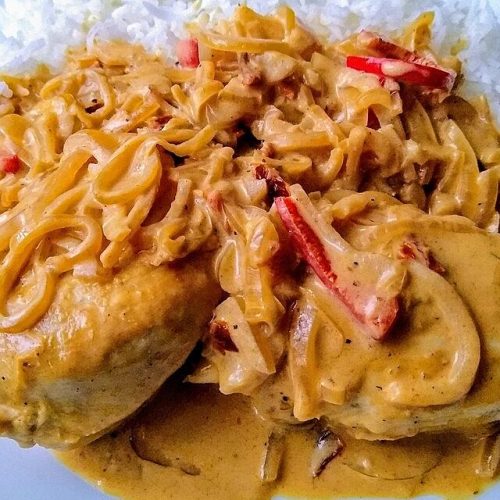 Zwiebel-Sahne-Hähnchen Rezept 2 Zwiebel-Sahne-Hähnchen