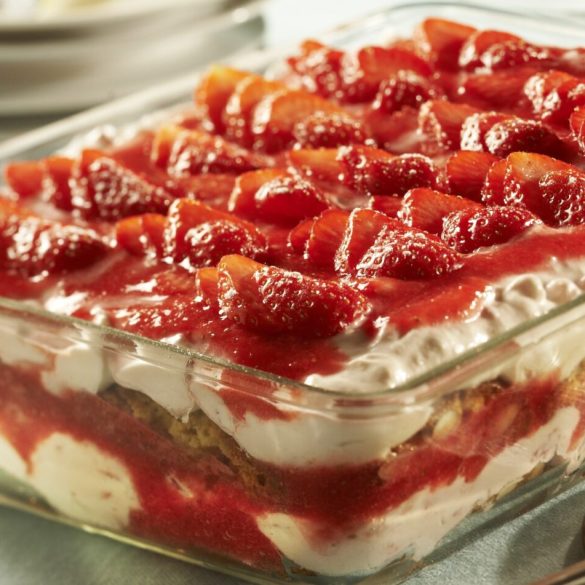 Blitz Kirschkuchen mit Vanillepudding - Einfache Rezepte
